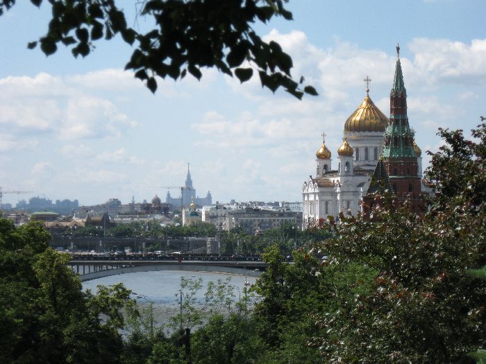 Cattedrale di Cristo Salvatore a Mosca, fatta saltare in aria il 5 dicembre 1931 e ricostruita nel 1991-2000