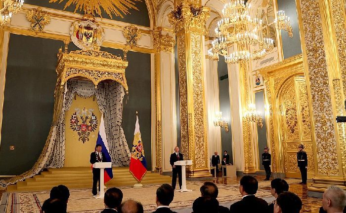 Vladimir Putin incontra al Cremlino il presidente cinese Xi Jinping