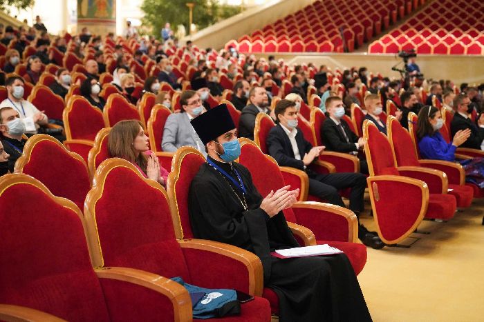 Mosca - Incontro online di Sua Santità il Patriarca Kirill con i delegati del IX Festival «Fede e parola».