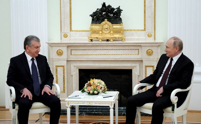 Mosca – Vladimir Putin riceve al Cremlino il presidente della Repubblica dell'Uzbekistan Shavkat Mirziyoyev.