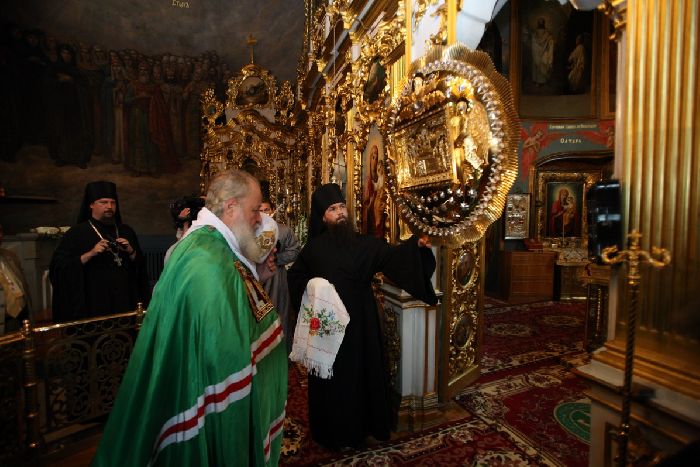 Kiev - Il Patriarca Kyrill nella Cattedrale della Dormizione