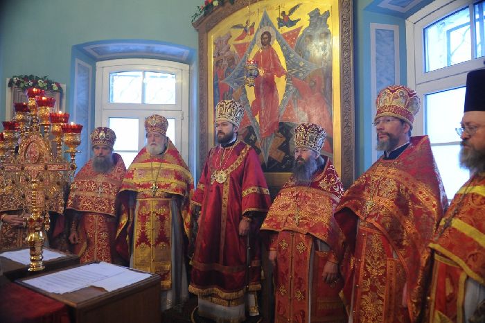 Mosca - Divina Liturgia nella chiesa di Santa Caterina