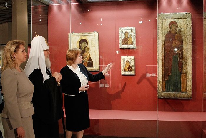 Mosca - Svetlana Medvedev e il Patriarca Kyrill visitano la mostra