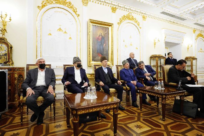 Mosca - Incontro trilaterale del Primate della Chiesa ortodossa russa, del Patriarca Supremo e Catholicos di tutti gli armeni e del presidente del Consiglio spirituale dei musulmani del Caucaso.