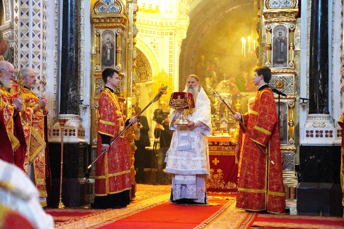Mosca - Servizio patriarcale nella seconda domenica dopo la Pasqua nella Cattedrale di Cristo Salvatore.
