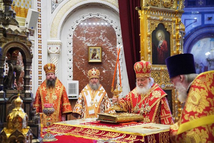 Mosca - Servizio patriarcale nel giorno della memoria del Grande Martire Giorgio il Vittorioso nella Cattedrale di Cristo Salvatore. Consacrazione dell'archimandrita Klaudian (Polyakov) a vescovo di Taldykorgan.