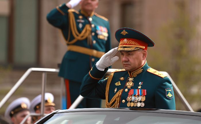Mosca - Il ministro della Difesa Sergej Shoigu alla parata militare in occasione del 77° anniversario della Vittoria nella Grande Guerra Patriottica.