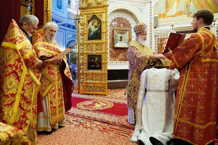 Mosca - Servizio patriarcale nel giorno della memoria di San Nicola Taumaturgo nella Cattedrale di Cristo Salvatore.