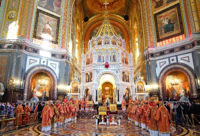 Mosca - Servizio patriarcale nel giorno della memoria di San Nicola Taumaturgo nella Cattedrale di Cristo Salvatore.