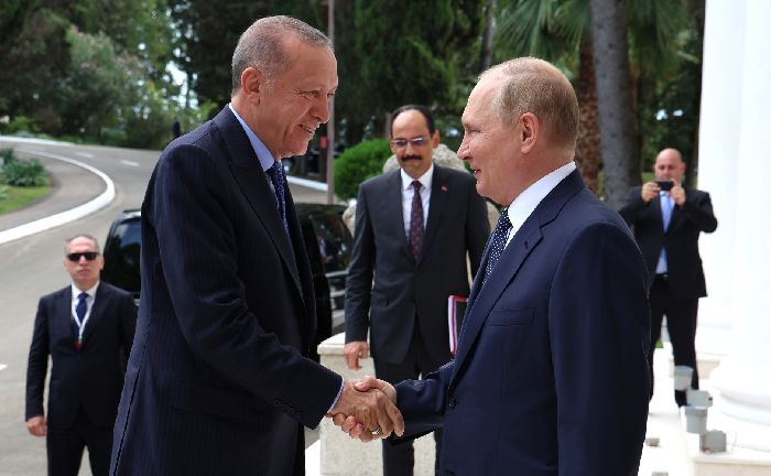 Sochi – Vladimir Putin con il presidente della Turchia Recep Tayyip Erdogan. Foto: TASS.
