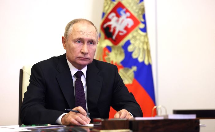 Mosca – Il presidente Vladimir Putin durante la riunione del Consiglio di Sicurezza collettiva della Csto (in videoconferenza).