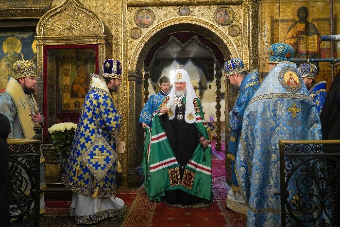 Mosca - Servizio patriarcale nella festa dell'Ingresso al Tempio della Santissima Madre di Dio nella Cattedrale della Dormizione del Cremlino di Mosca. Foto del sacerdote Igor Palkin.