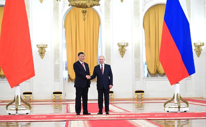 Mosca – Cerimonia ufficiale di benvenuto. Con il presidente della Repubblica popolare cinese Xi Jinping.
