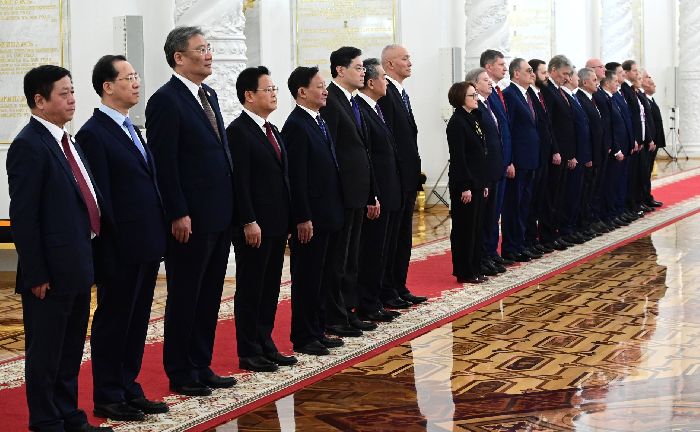 Mosca – I partecipanti alla cerimonia ufficiale di benvenuto.