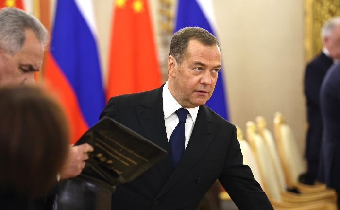 Mosca – Il vicepresidente del Consiglio di Sicurezza della Federazione Russa Dmitrij Medvedev prima dell'inizio dei colloqui russo-cinesi in formato ristretto. Foto: Mikhail Tereshenko, TASS.