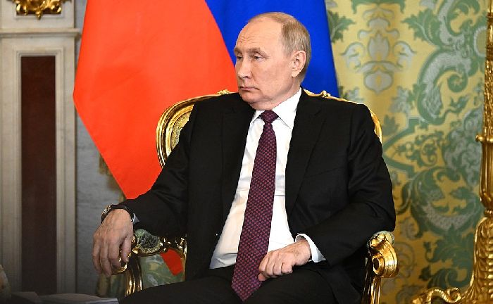 Mosca – Il presidente Vladimir Putin durante i negoziati russo-iraniani in formato ristretto. Foto: Pavel Bednjakov, RIA Novosti.