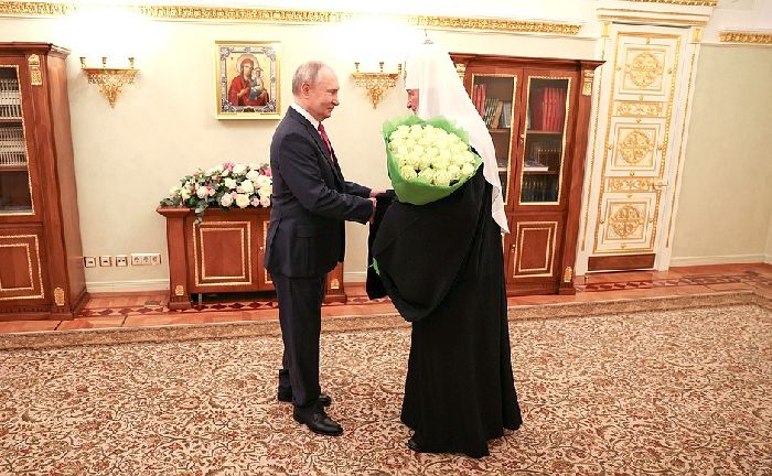  Mosca - Il presidente Vladimir Putin con Sua Santità il Patriarca Kirill.